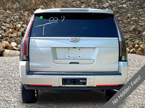 Used 2015 Cadillac Escalade Premium AWD/4WD image 4