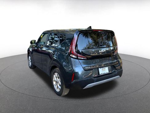 Used 2025 Kia Soul LX w/ LX Technology Package image 5