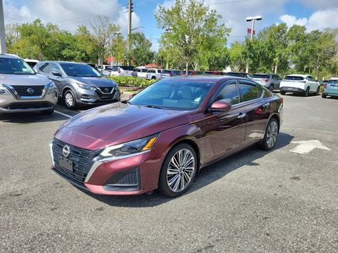 Used 2023 Nissan Altima 2.5 SL AWD/4WD image 4