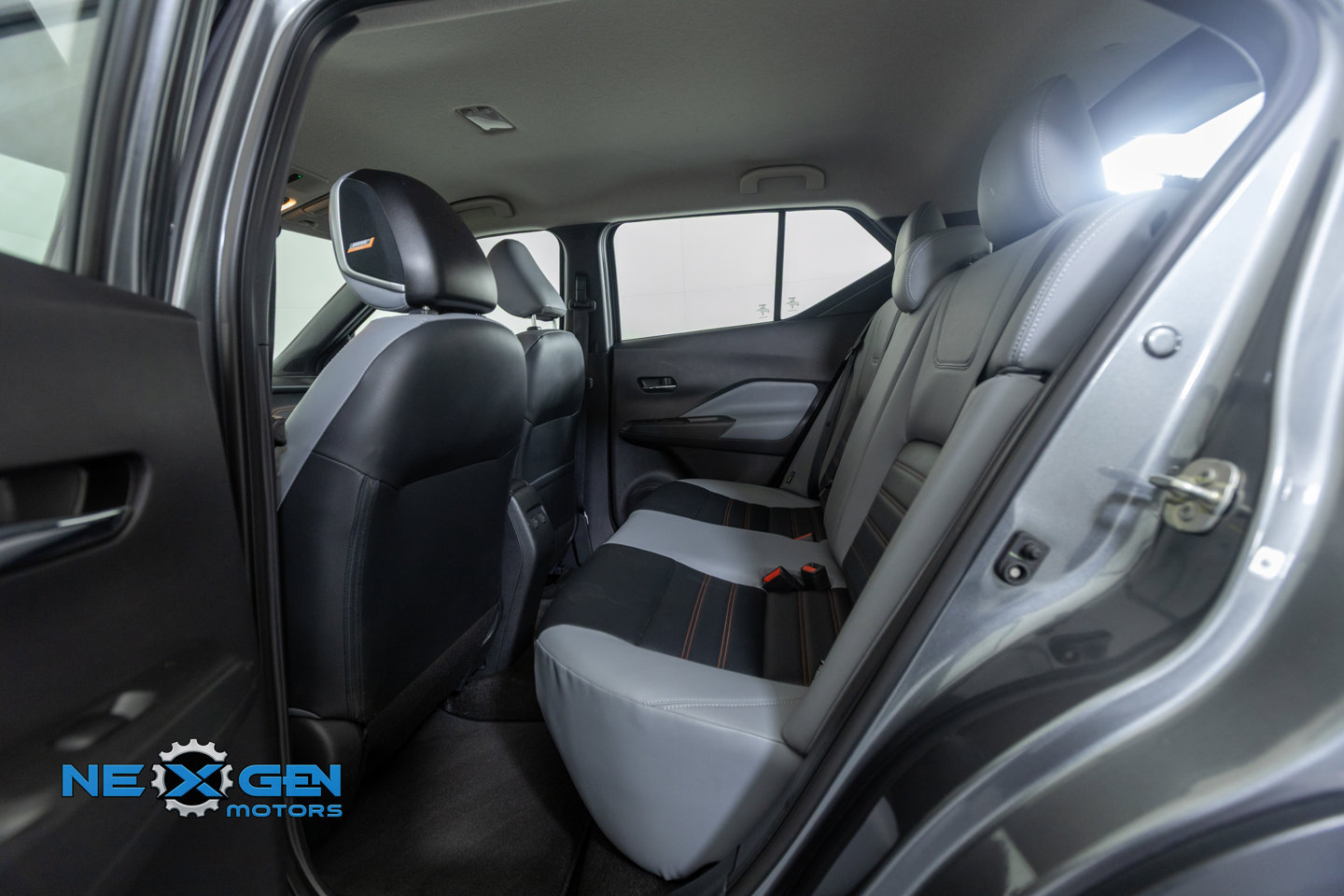 Used 2024 Nissan Kicks SR w/ SR Premium Package FWD image 29