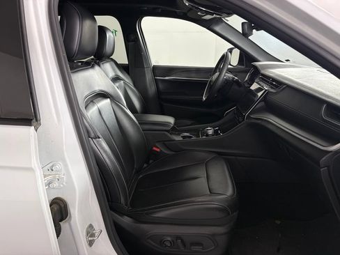 Used 2024 Jeep Grand Cherokee Limited 4xe AWD/4WD image 37