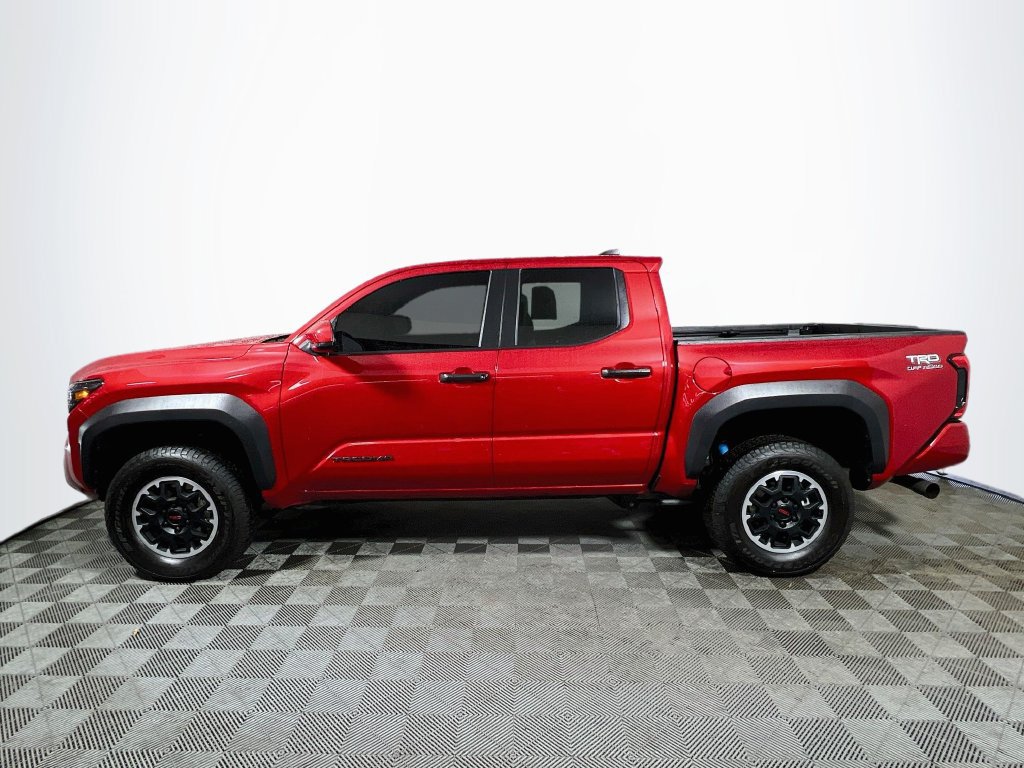 Certified 2025 Toyota Tacoma TRD Off-Road AWD/4WD image 4