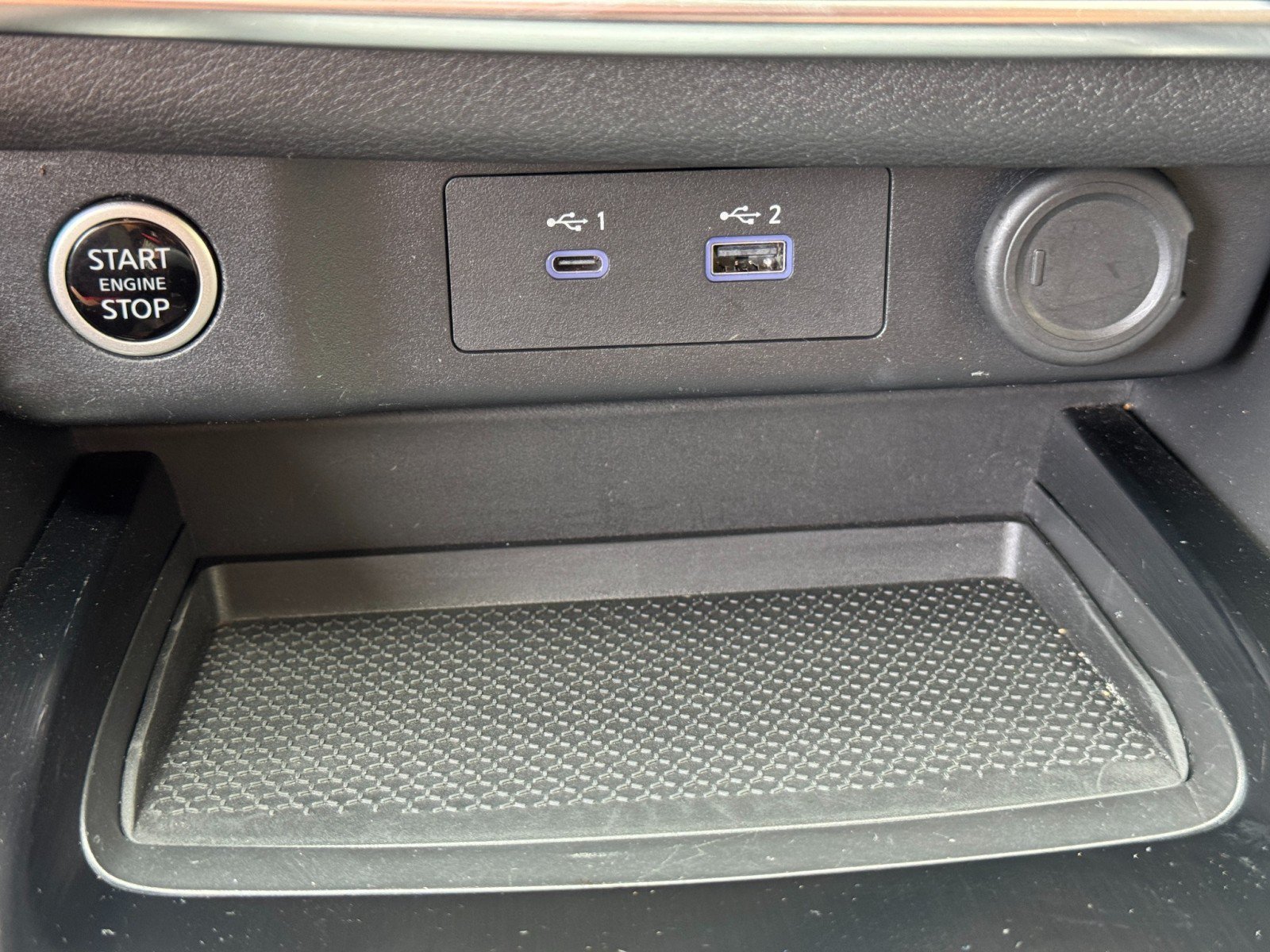Used 2023 Nissan Rogue SV w/ SV Premium B Package FWD image 26