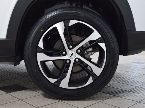 Used 2024 Chevrolet Trax RS FWD image 26