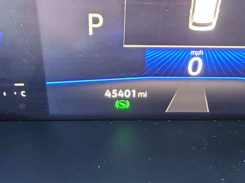 Certified 2022 Volkswagen Tiguan SE R-Line image 8