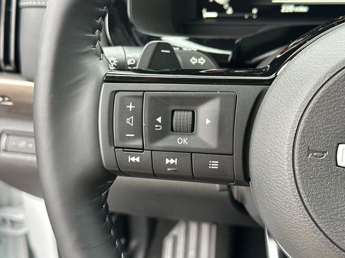 New 2025 Nissan Pathfinder Platinum image 28