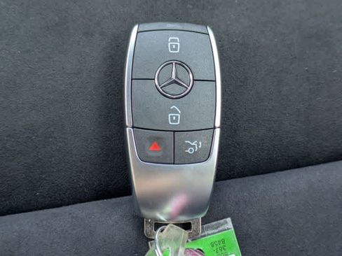 Used 2026 Mercedes-Benz GLB 250 image 38