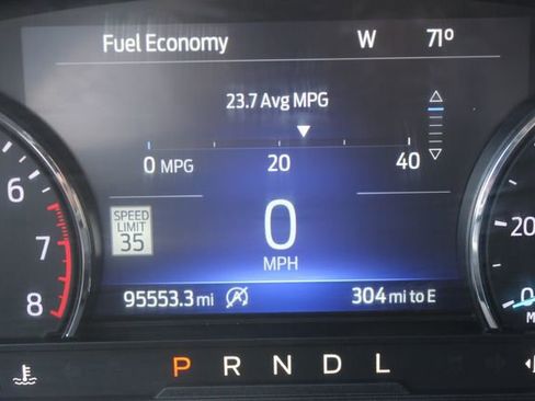 Used 2021 Ford Explorer XLT w/ Equipment Group 202A image 9