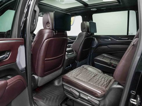 Used 2023 Cadillac Escalade ESV Premium Luxury Platinum w/ LPO, Radiant Package AWD/4WD image 19