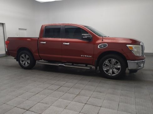 Used 2017 Nissan Titan SV RWD image 11
