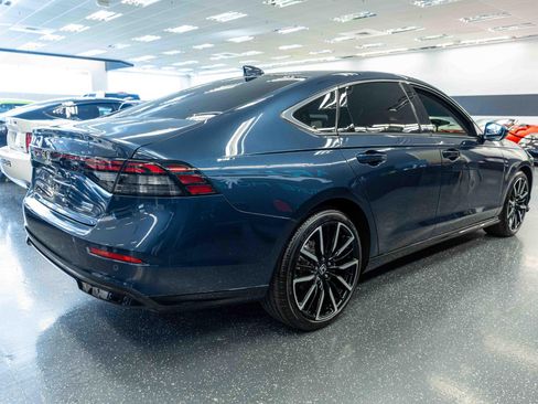 Used 2025 Honda Accord Touring image 5