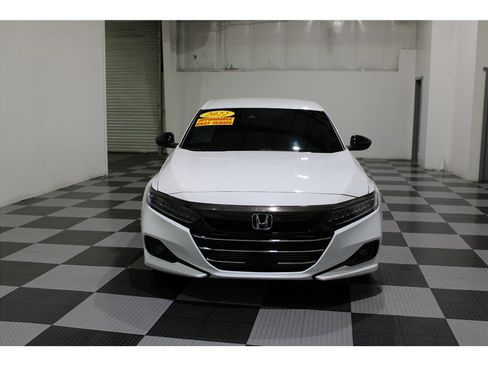 Used 2022 Honda Accord Sport image 2