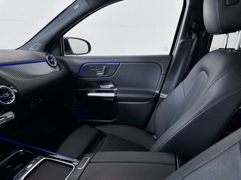 Certified 2025 Mercedes-Benz GLA 250 4MATIC image 25