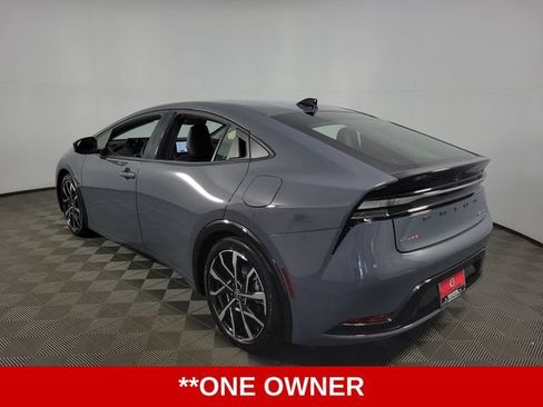 Used 2026 Toyota Prius Plug-In Hybrid FWD image 6