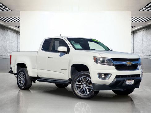 Used 2016 Chevrolet Colorado W/T w/ WT Convenience Package RWD image 2