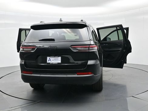 New 2025 Jeep Grand Cherokee L Altitude image 42