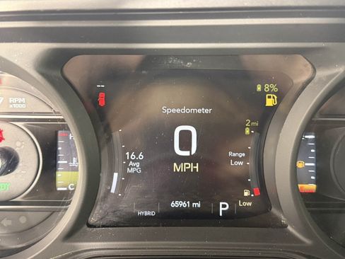 Used 2024 Jeep Wrangler Unlimited AWD/4WD image 17