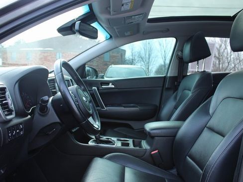 Used 2017 Kia Sportage EX w/ EX Technology Package image 12