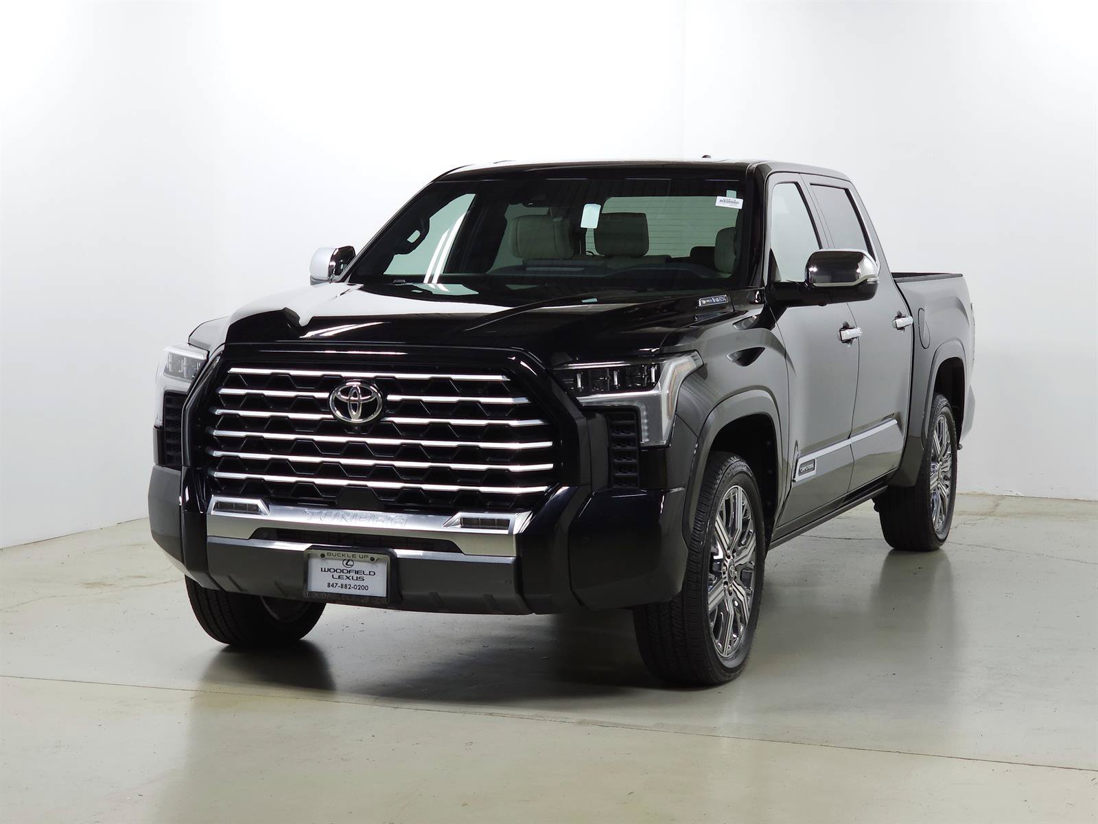 Used 2025 Toyota Tundra Capstone AWD/4WD image 3