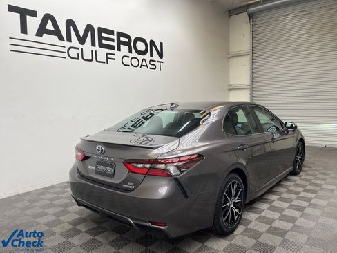 Used 2022 Toyota Camry SE image 7
