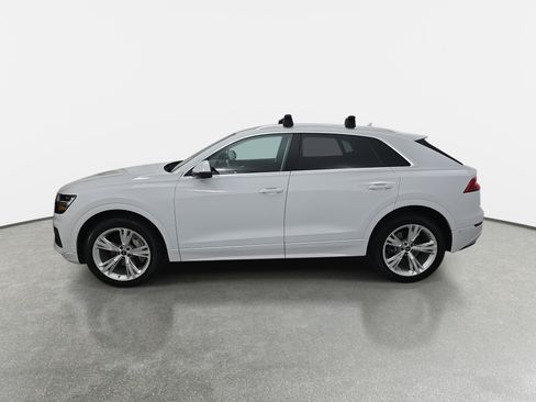 Used 2022 Audi Q8 Premium w/ Convenience Package image 8