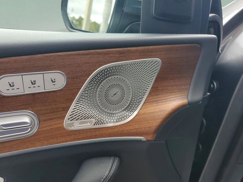 Certified 2025 Mercedes-Benz GLS 450 4MATIC image 21