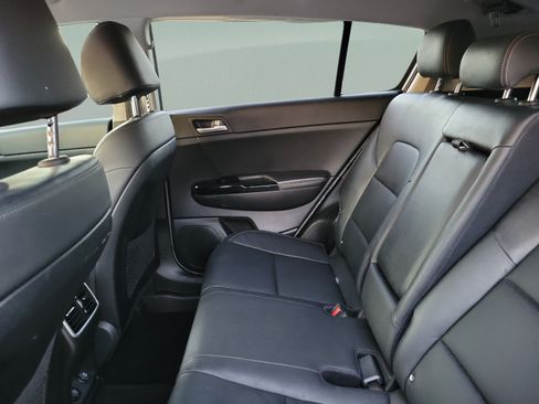 Used 2019 Kia Sportage EX FWD image 11