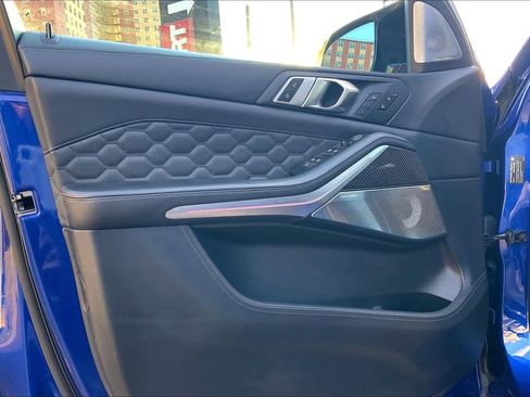 Used 2020 BMW X5 M Competition w/ Executive Package image 21