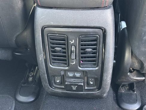 Used 2023 Dodge Durango GT image 15