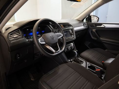 Used 2023 Volkswagen Tiguan S image 6