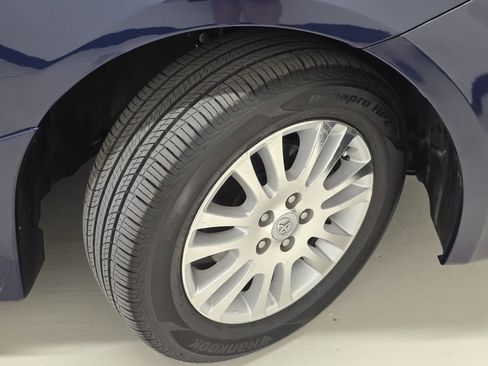 Used 2007 Toyota Sienna XLE image 48