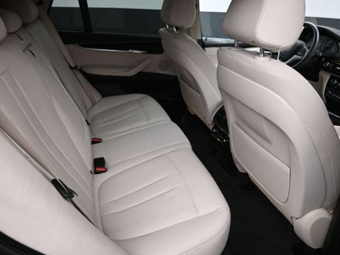 Used 2015 BMW X5 xDrive35d image 11