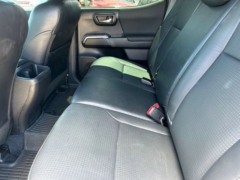 Used 2023 Toyota Tacoma TRD Sport w/ TRD Premium Sport Package RWD image 17