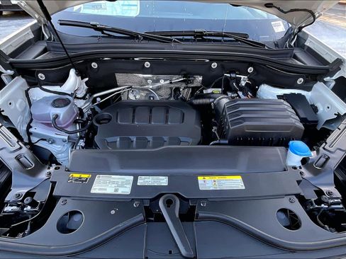 New 2026 Volkswagen Atlas Cross Sport SE image 16