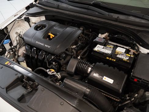 Used 2018 Hyundai Elantra SEL w/ Cargo Package image 17