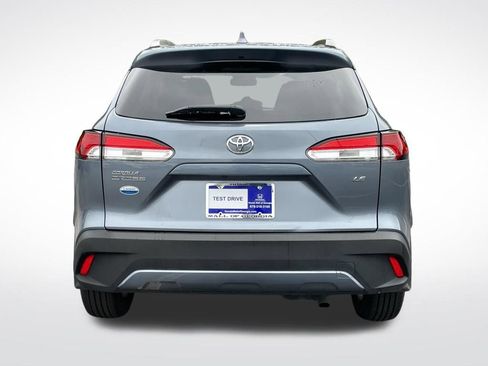 Used 2023 Toyota Corolla Cross LE FWD image 5