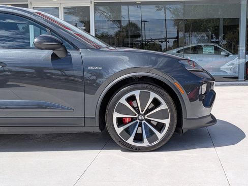 New 2026 Porsche Macan 4S Electric AWD/4WD image 11
