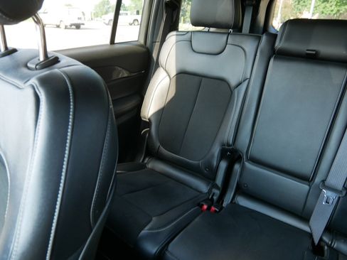 Used 2022 Jeep Grand Cherokee L Laredo image 12