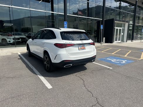 Used 2024 Mercedes-Benz GLC 300 4MATIC image 5