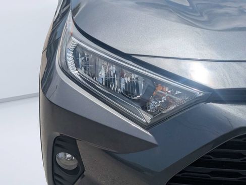 Used 2021 Toyota RAV4 XLE Premium FWD image 9