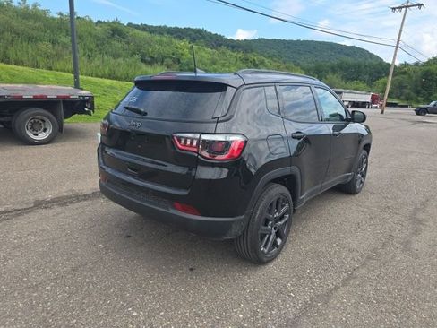 New 2026 Jeep Compass Limited AWD/4WD image 7