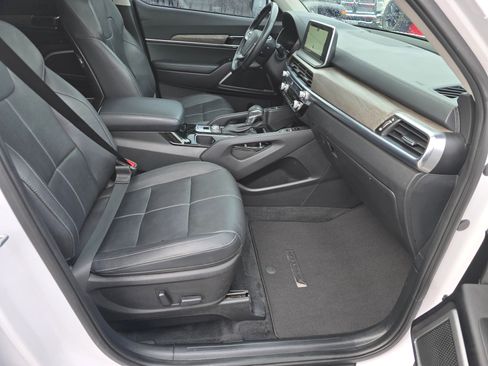 Used 2022 Kia Telluride EX w/ EX Premium Package image 32