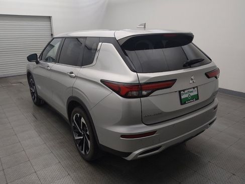 Used 2022 Mitsubishi Outlander SE image 5
