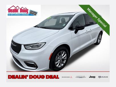 Used 2026 Chrysler Pacifica Limited