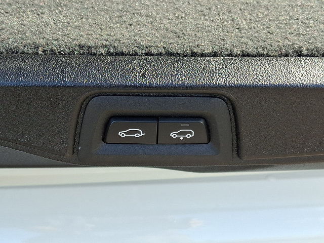 Used 2025 BMW X7 xDrive40i w/ M Sport Package AWD/4WD image 29
