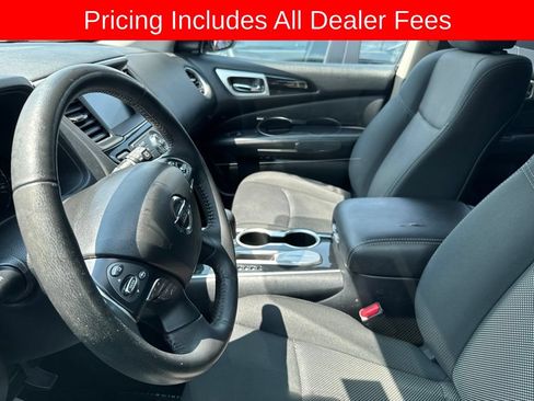 Used 2020 Nissan Pathfinder SV w/ Cargo Package FWD image 7