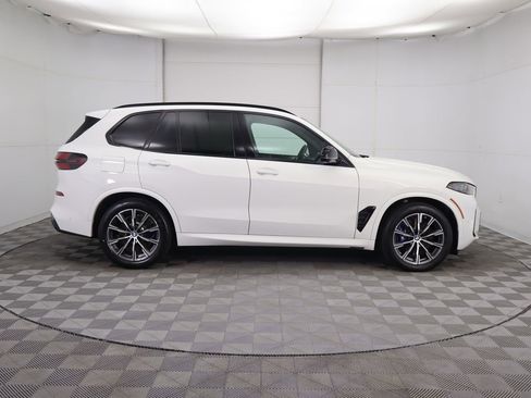 Certified 2025 BMW X5 M60i w/ Climate Comfort Package image 4