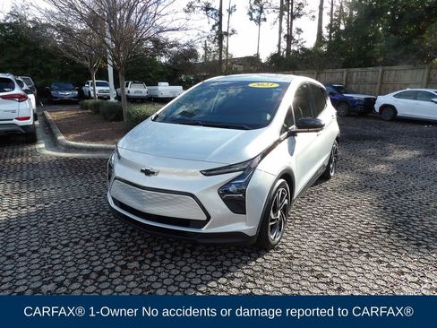 Used 2023 Chevrolet Bolt LT w/ Infotainment Package image 3