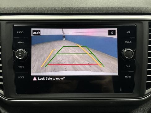 Used 2021 Volkswagen Atlas Cross Sport SE w/ Panoramic Sunroof Package image 10