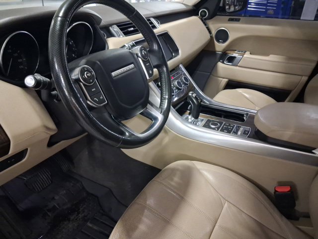 Used 2017 Land Rover Range Rover Sport HSE AWD/4WD image 27